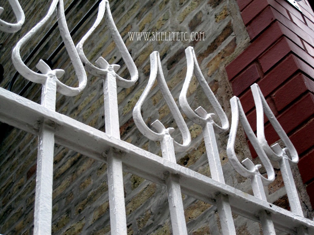 New - white gate (Chicago)